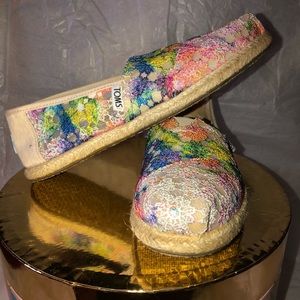 Toms tie dye crochet slip ons